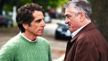 Suegro y yerno mirándose fijamente discusión los fuckers suegros familia